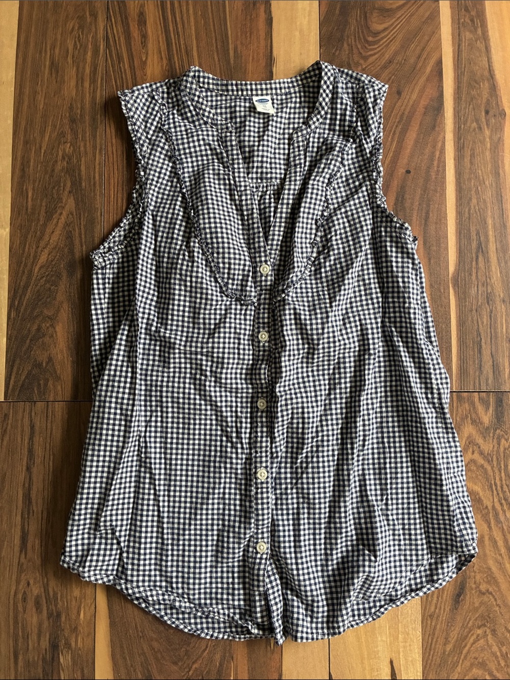 Old Navy Navy blue and White Gingham Button-Front Sleeveless Top
